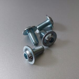 Flanged M8 screws for assembling a simracing rig