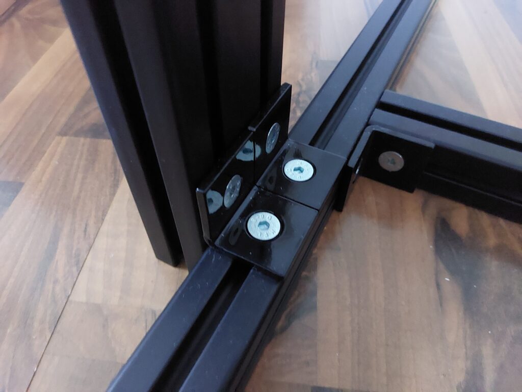 Wheel stand arch connected to ground frame